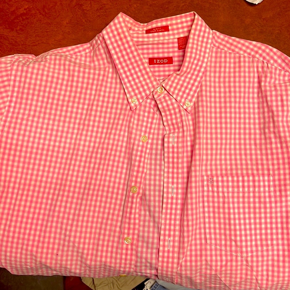 XL Men’s IZOD Button Up